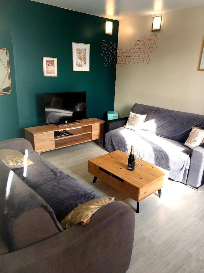 Les Belles Terrasses Dieppe ,3 Appartements , Le Vegetal De 1 A 8 Personnes , Le Tropical De 1 A 6 Personnes , Le Floral Avec Terrasse De 1 A 3 Personnes , Quartier Calme Au Stationnement Gratuit A Cote De L'Avenue Verte Buitenkant foto