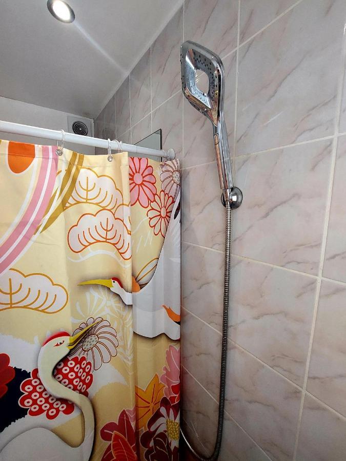 Les Belles Terrasses Dieppe ,3 Appartements , Le Vegetal De 1 A 8 Personnes , Le Tropical De 1 A 6 Personnes , Le Floral Avec Terrasse De 1 A 3 Personnes , Quartier Calme Au Stationnement Gratuit A Cote De L'Avenue Verte Buitenkant foto